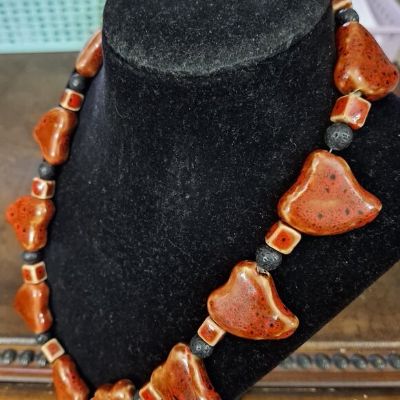 NECKLACE - Picture 2 of 2